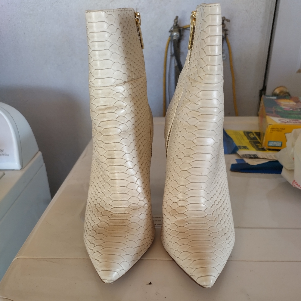 Dolly boots